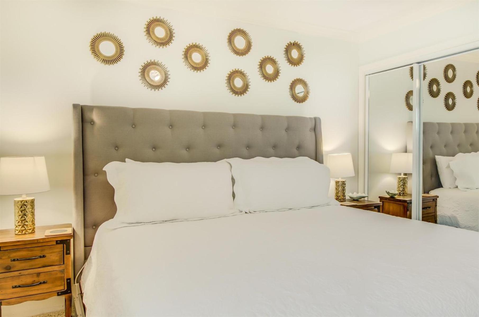 דסטין 10 A, One Bedroom Condo מראה חיצוני תמונה