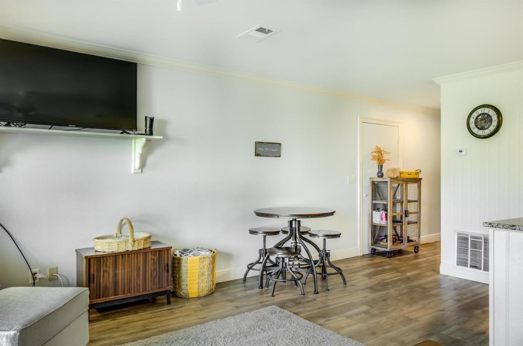 דסטין 10 A, One Bedroom Condo מראה חיצוני תמונה